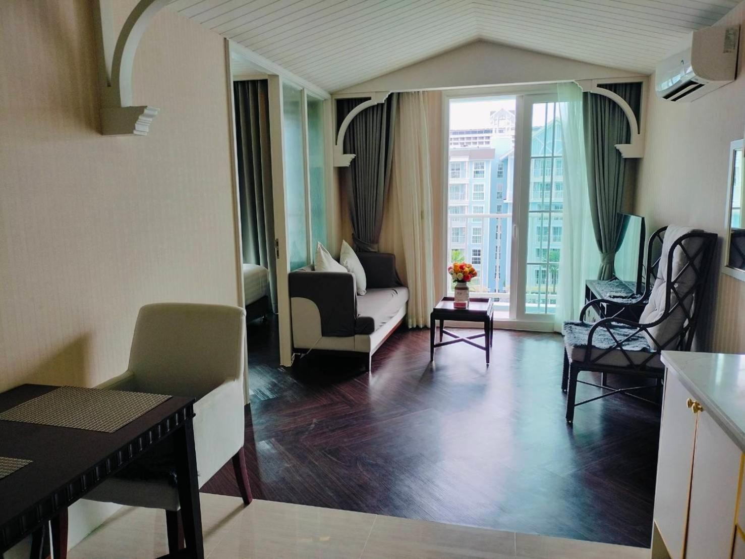 Grand Florida Pattaya By Thebest Management Na Chom Thian Exterior photo